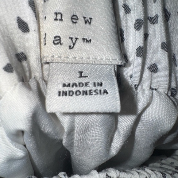 Black and White Polka Dot Skirt - Picture 3 of 4